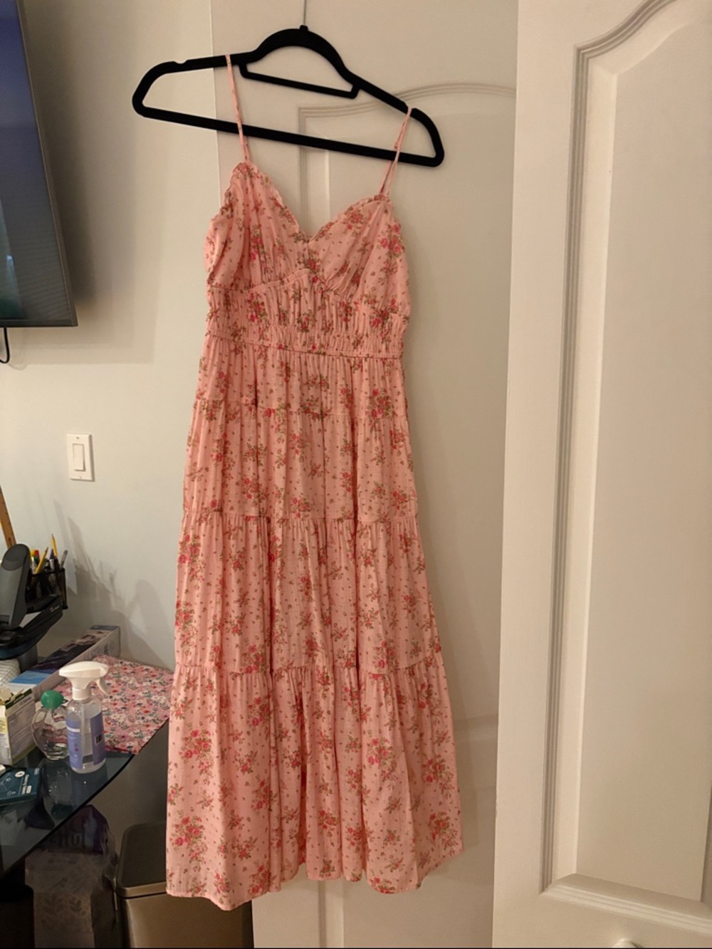 Francesca's Collections Pink Floral Tiered Midi Dress